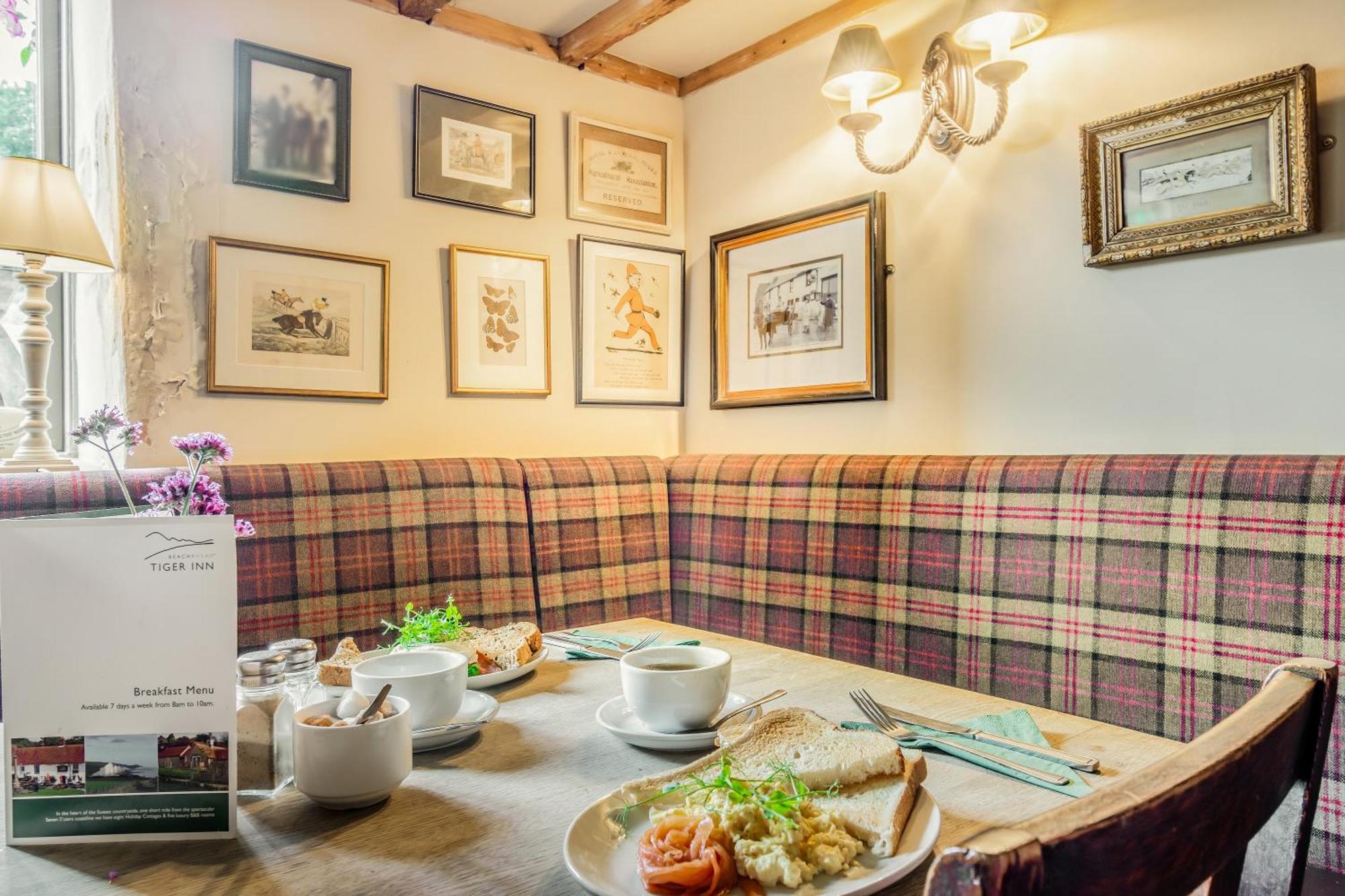 Tiger Inn - Catherine Eastdean Extérieur photo
